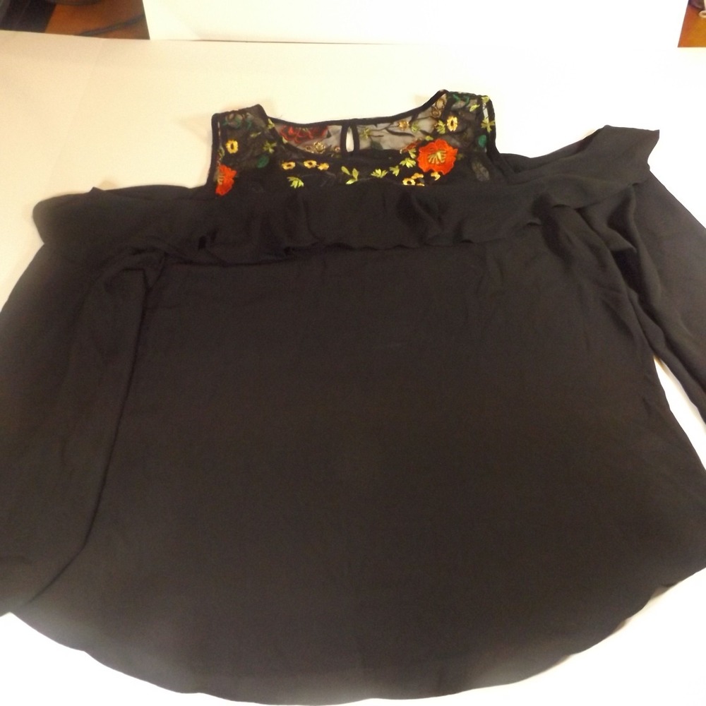 Thalia Sodi Bare Should Long Sleeve Embroidered Shirt, Size L